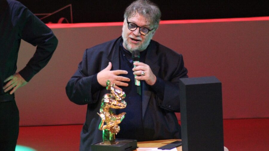 Conferencia master class Guillermo del Toro en Morelia
